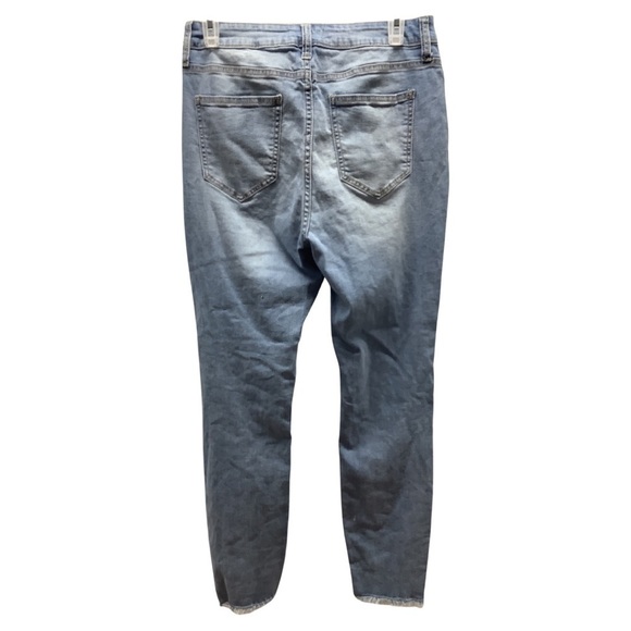 Cello Light Wash Distressed Jeans (Preowned) - Picture 3 of 5